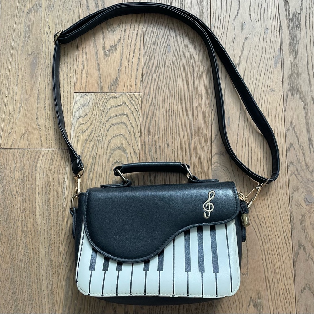 Girls’ Piano Music Notes Black and White Handbag